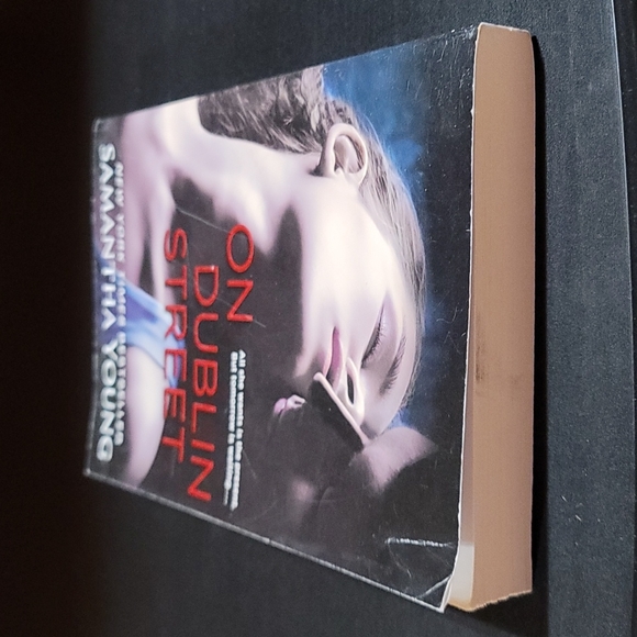 Samantha Young - On Dublin Street - Picture 4 of 6